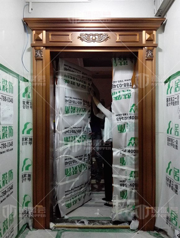 家用銅門實景案例_子母銅門現場圖片_銅盟薈銅門