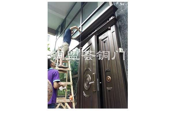 拆除替換某品牌銅門，銅盟薈以品質贏人心